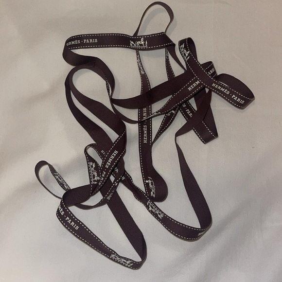 Hermes shoebox, bag, and ribbon - Picture 4 of 5